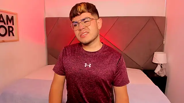 Snapshot of thiago_occonor chatting on 4, 11, 2025 thiago occonor online show from 4, 11, 2025