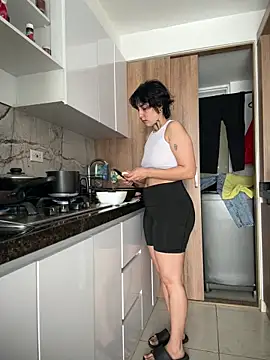 Snapshot of DaisyEmily chatting on 10, 6, 2026 DaisyEmily online show from 10, 6, 2026