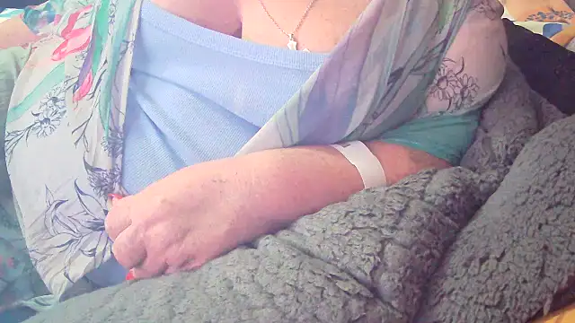 Playful MILF Demi online show from 6, 2, 2026