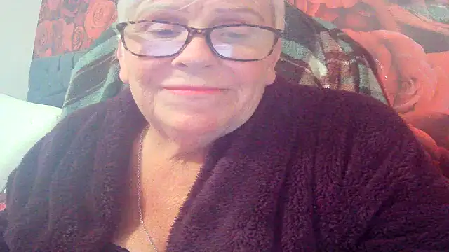 Snapshot of Playful_MILF_Demi chatting on 3, 6, 2026 Playful MILF Demi online show from 3, 6, 2026