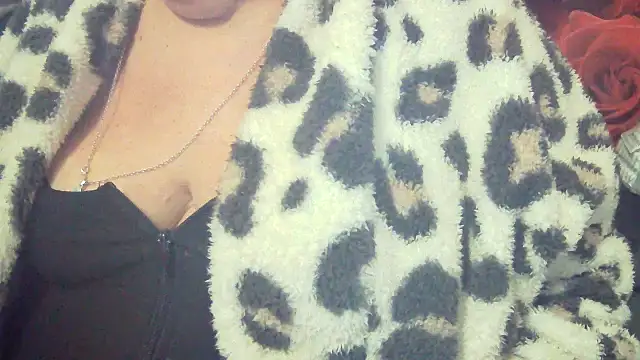 Playful MILF Demi online show from 19, 2, 2026