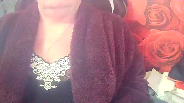 Playful MILF Demi online show from 8, 4, 2026