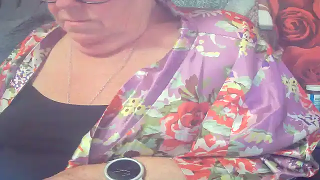 Snapshot of Playful_MILF_Demi chatting on 7, 5, 2026 Playful MILF Demi online show from 7, 5, 2026
