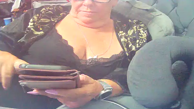 Playful MILF Demi online show from 21, 7, 2026