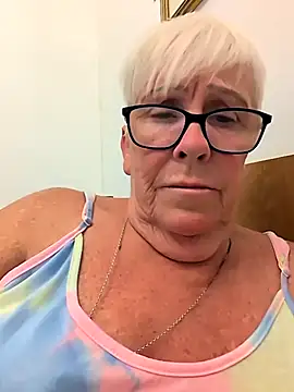 Playful MILF Demi online show from 3, 7, 2026