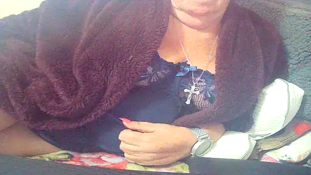 Snapshot of Playful_MILF_Demi chatting on 17, 5, 2026 Playful MILF Demi online show from 17, 5, 2026