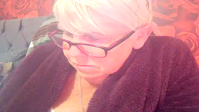 Playful MILF Demi online show from 17, 6, 2026