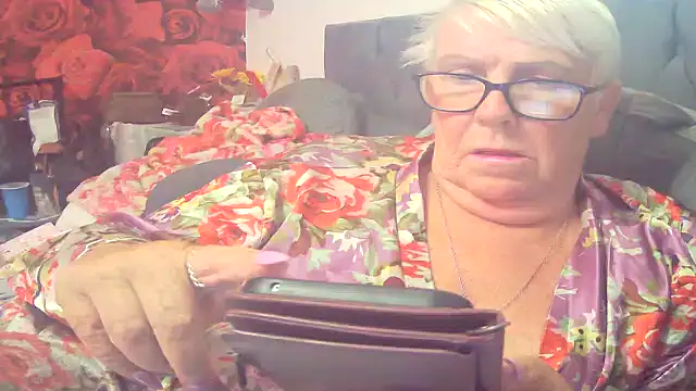 Playful MILF Demi online show from 17, 7, 2026