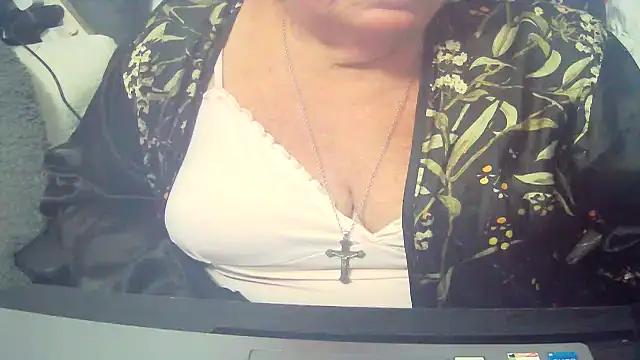 Playful MILF Demi online show from 22, 7, 2026
