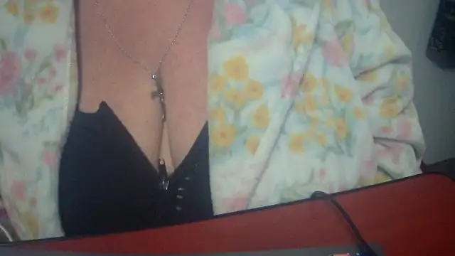 Playful MILF Demi online show from 10, 11, 2025