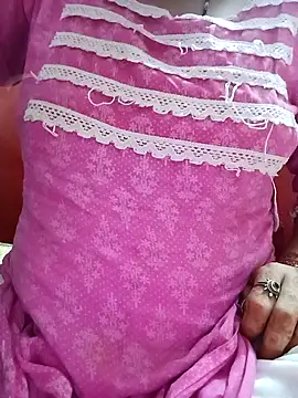 Snapshot of Nini143 chatting on 7, 10, 2025 Nini143 online show from 7, 10, 2025