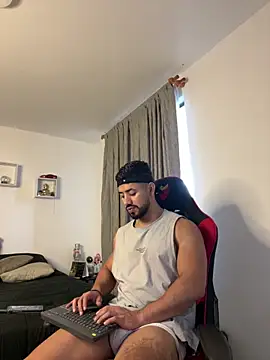 Ezzio Scolaro online show from 13, 3, 2026