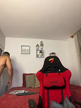 Ezzio Scolaro online show from 6, 4, 2026