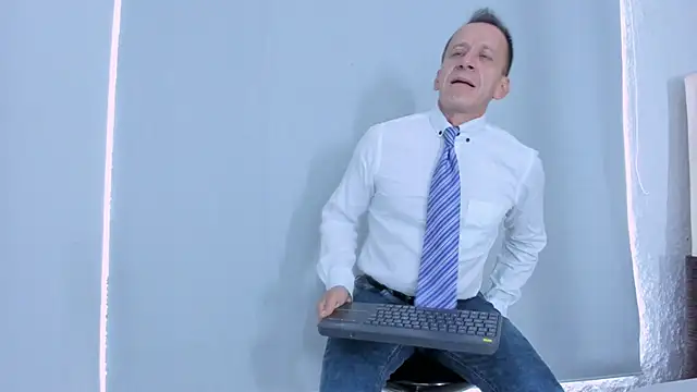  axelking  online show from 5, 11, 2025