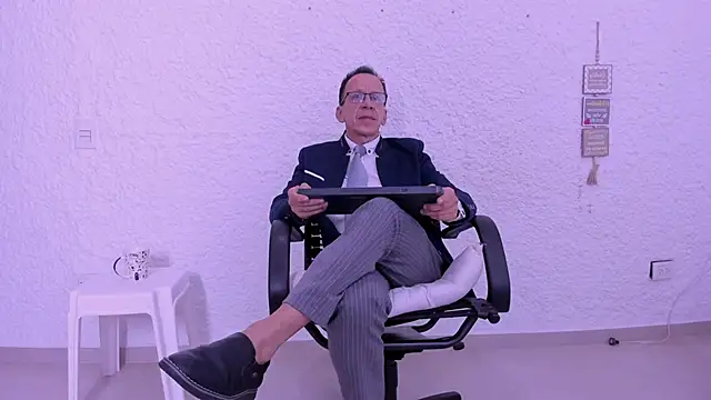  axelking  online show from 19, 2, 2026