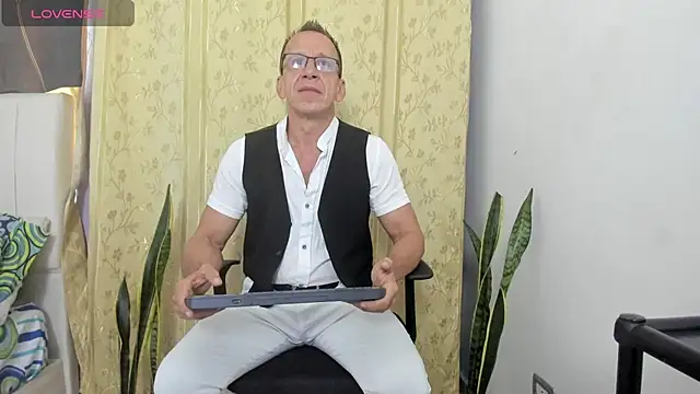 Snapshot of _axelking_ chatting on 6, 7, 2026 axelking online show from 6, 7, 2026