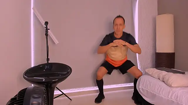  axelking  online show from 11, 10, 2025