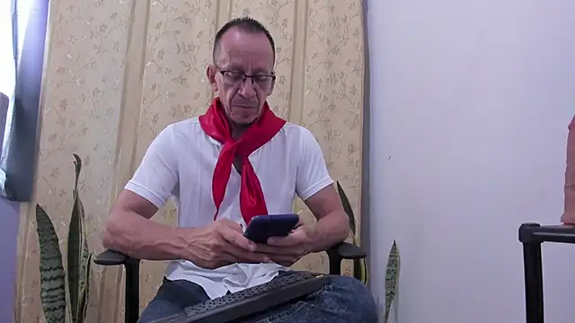  axelking  online show from 13, 4, 2026