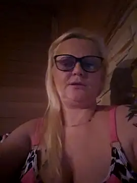 NieMaJazdyBezGwiazdy7883 online show from 10, 10, 2025