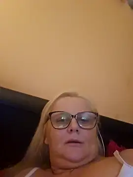 NieMaJazdyBezGwiazdy7883 online show from 3, 11, 2025