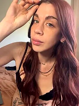 Snapshot of Maria-White chatting on 14, 10, 2025 Maria-White online show from 14, 10, 2025