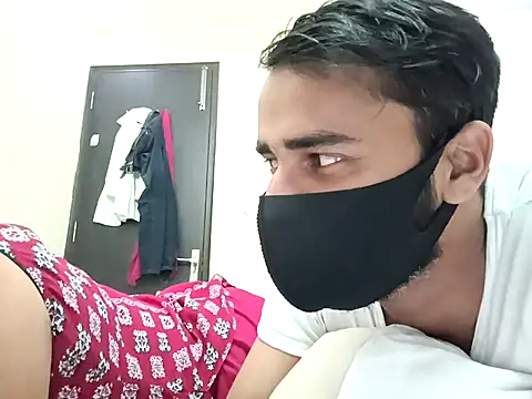 horny milf couple online show from 22, 10, 2025