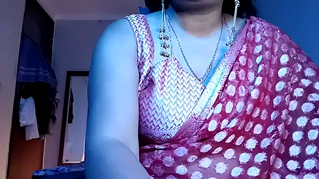 Snapshot of horny_milf_couple chatting on 29, 5, 2026 horny milf couple online show from 29, 5, 2026
