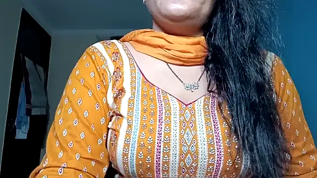 horny milf couple online show from 20, 4, 2026