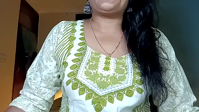 horny milf couple online show from 10, 6, 2026