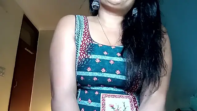 Snapshot of horny_milf_couple chatting on 4, 6, 2026 horny milf couple online show from 4, 6, 2026