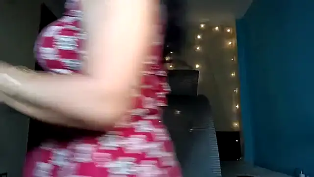 horny milf couple online show from 11, 4, 2026