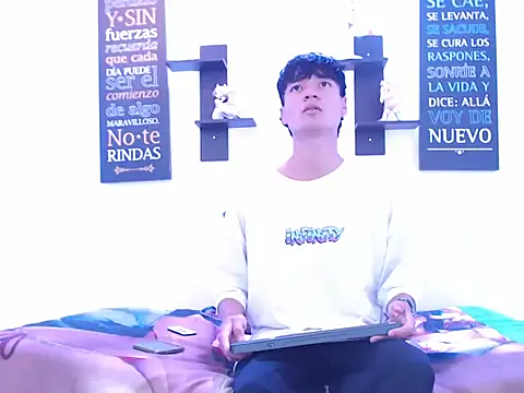 alex russo   online show from 12, 10, 2025