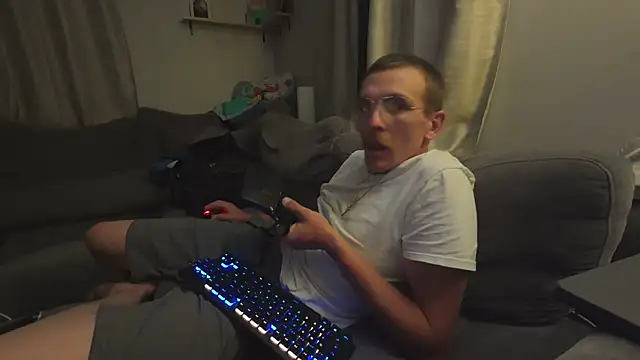 AverageMaleJay online show from 18, 6, 2026