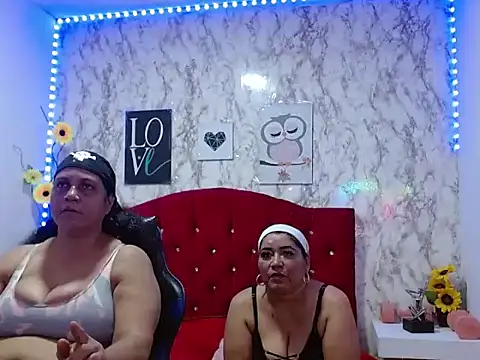 DannaLanegra2 online show from 5, 11, 2025