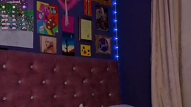 kimhilton  online show from 8, 3, 2026