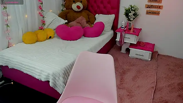 Snapshot of _Just_Maria chatting on 5, 11, 2025 Just Maria online show from 5, 11, 2025