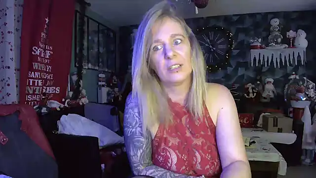 Delichieuse5 online show from 5, 1, 2026