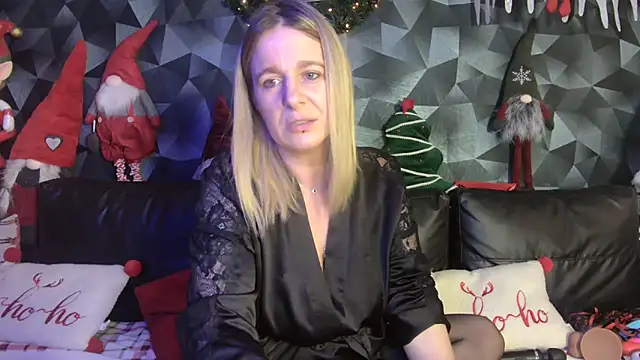 Delichieuse5 online show from 15, 12, 2025