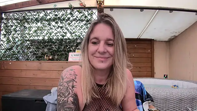 Delichieuse5 online show from 17, 6, 2026