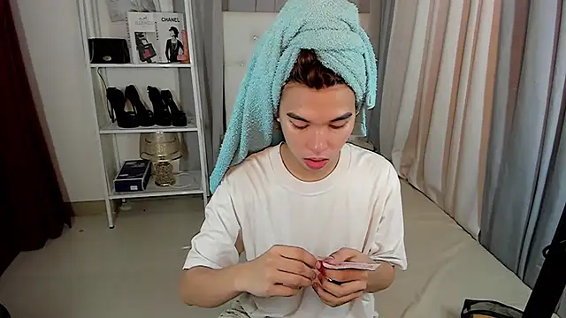 Yourdreamgoddess online show from 12, 1, 2026