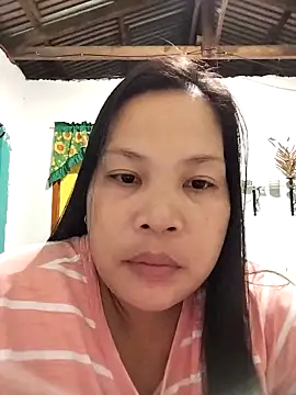 Snapshot of shyhotpinay_32 chatting on 23, 10, 2025 shyhotpinay 32 online show from 23, 10, 2025