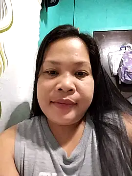 Snapshot of shyhotpinay_32 chatting on 21, 11, 2025 shyhotpinay 32 online show from 21, 11, 2025