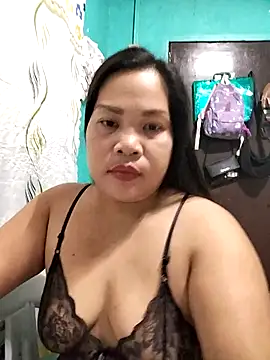 Snapshot of shyhotpinay_32 chatting on 16, 12, 2025 shyhotpinay 32 online show from 16, 12, 2025