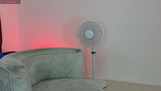 angel kyrozz online show from 13, 3, 2026