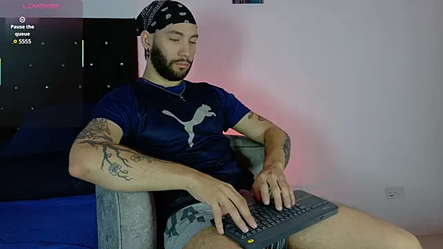 angel kyrozz online show from 27, 3, 2026