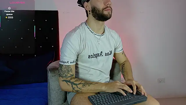 angel kyrozz online show from 23, 3, 2026