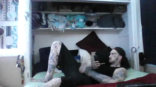 Snapshot of SWAGGDaddy93 chatting on 12, 1, 2026 SWAGGDaddy93 online show from 12, 1, 2026