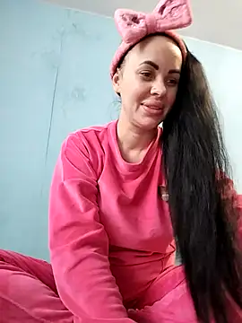 Stefaniyaxq online show from 1, 12, 2025