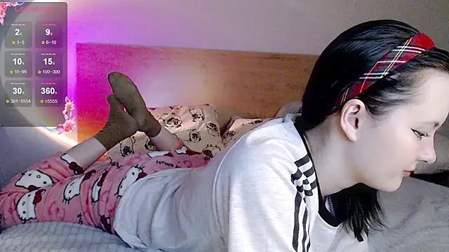 Snapshot of katlynaccerman chatting on 5, 11, 2025 katlynaccerman online show from 5, 11, 2025