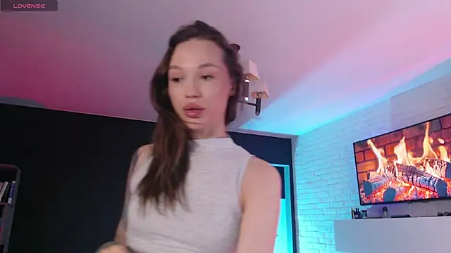 Jade Lumin online show from 15, 10, 2025